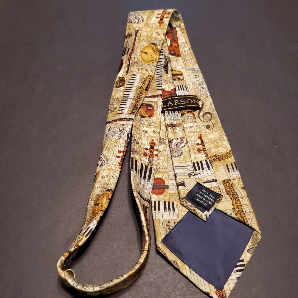 Larson Tan Musical Instruments Silk Tie - Picture 5 of 5